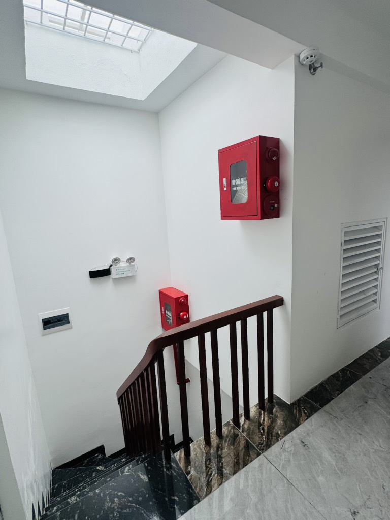 NHÀ MỚI KHU PHÂN LÔ VIP - CẦU DIỄN - MẶT NGÕ, THÔNG Ô TÔ TRÁNH- VỪA Ở, VỪA KINH DOANH ĐỈNH.